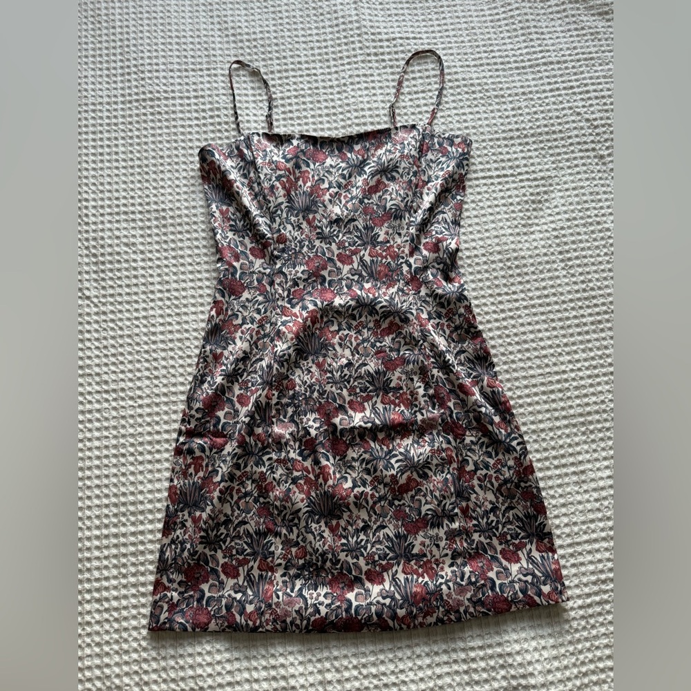 Aritzia Sunday Best Slip Dress Size 6